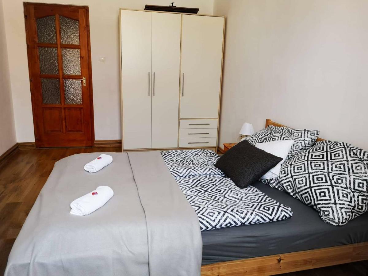 Ferienwohnung King 38-1 Apartman Pécs Exterior foto
