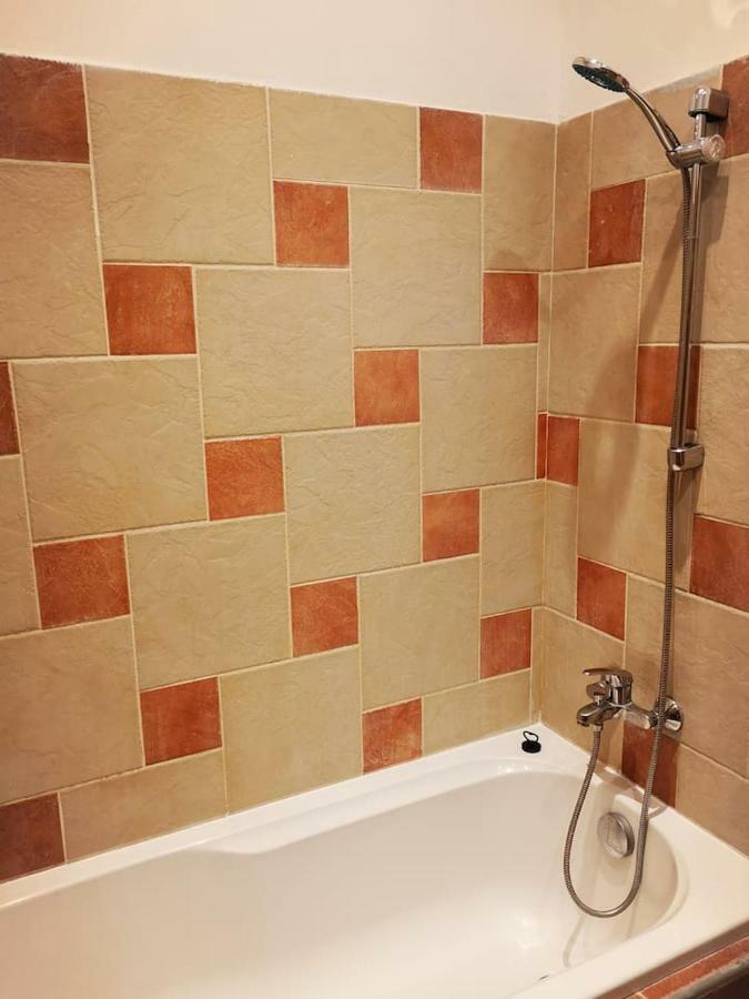 Ferienwohnung King 38-1 Apartman Pécs Exterior foto